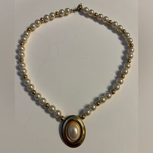 Carlton Ridge for Sutton Hoo signed 1997 Gold plated and faux Pearl Necklace